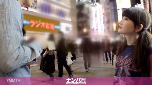200GANA-2204 真正軟派，初次拍攝。 在1421夜的秋葉原找到一個孩子氣的女孩(※是成人)進行快照拍攝交涉！在街上拍了一張，順勢帶她去酒店，正好帶著泳衣讓她穿上，然後若無其事地進入性行為……結果到底成功了嗎！？