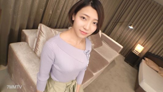 SIRO-4379 【初拍】【短髮美女】【淫亂喘息的美容部員】為了發洩壓力而報名參加的纖瘦女孩。害羞的笑容瞬間變成陶醉的表情,千萬不要錯過。 網路報名AV→AV體驗拍攝 1433