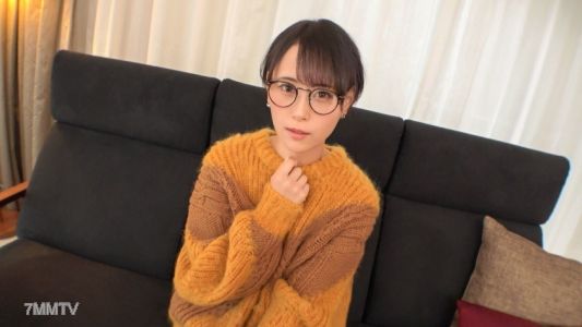 SIRO-4712 【처음】【순진한 흰 피부】【호기심이 왕성하고 조숙한 소녀】경험이 한 사람뿐인 순수한 안경소녀 등장. 꿈을 쫓는 배우 지망생이 카메라 앞에서 본능대로 음란한 모습을 드러내고… 네트워크 AV 응모→AV 체험 촬영 1693