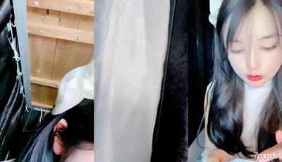18歲蘿莉小美❤️大一學生❤️童顏巨乳❤️圓圓潤潤大屁股,春心蕩漾