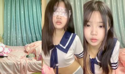 Pure And Sweet Girl! Look Cute And Kawaii! Student Sexy Dress White Stockings, Masturbation With Props After Bath
