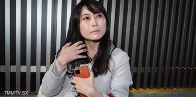 FC2-PPV 4671533 【數量限定】美人主婦NTR！黑大馬拉狂樂MAX！在家裡射精