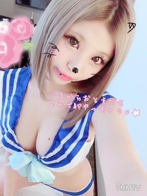fc2-ppv 1071881 最強ヤリマンキララちゃんが友達連れて来たから目の前で生チンハメて4Pフェス！ガッツリ射精したったｗ
