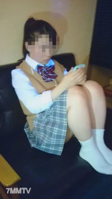 fc2-ppv 1170633 【개쪼】여름 방학의 추억 결함 있는 세 명 더하기 하나