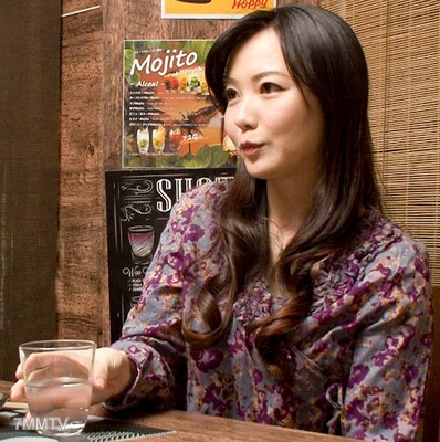 fc2-ppv 1230185 【單獨拍攝】【42歲 D罩杯 下垂乳房的已婚婦女 中出】讓女性性欲飆升的催情酒精，在相親居酒屋中出售。性依賴症患者生殖率100 【個人・偷拍】