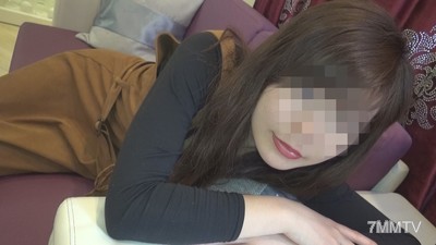 fc2-ppv 1330896 【個人拍攝】31歲的秋里，性慾未滿的嬌臉浪女被灌滿精液