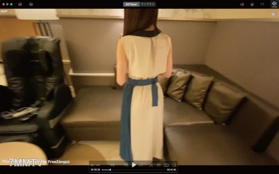 fc2-ppv 1536384 【完全素人リアル動画#31】中出し絶対NGなスレンダー美女…勢い余って半分中出し、ごまかします…。