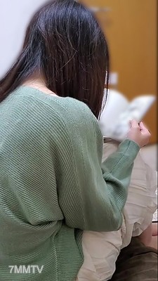 fc2-ppv 1717226 【無】♯巨乳なセフレ。無防備なところを襲い、何も言わずに中出し。
