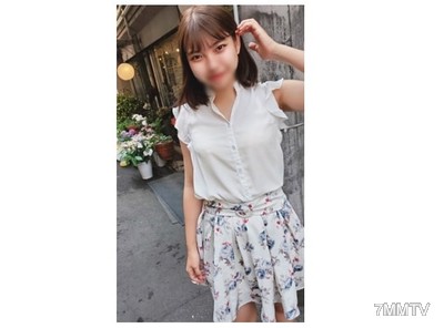 fc2-ppv 1722581 【Junior guy⑧】 Since this spring, Takizawa Ka〇n has been working at a flower shop. There&quots a beautiful girl who looks just like her, and the expression she makes when she involuntarily smiles while watching live sex and seeing a big dick is