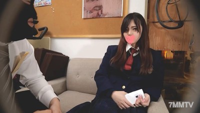fc2-ppv 1737461 32:【個撮】東京都立商業科的同班同學,嬌小巨乳女生支持【4K畫質60fps】