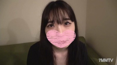 fc2-ppv 2077664 在街角的搭訕酒吧認識了一位21歲白皙纖細的美容師。初次體驗性愛如同機關槍發射！！