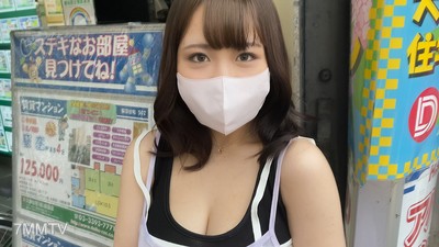 fc2-ppv 2172477 ※期間限定價格 9/13前【2480PT⇒1980PT】萝莉脸大奶★H罩杯女大学生（１９）★年上男友和爱爱的喷潮性交【4K特典有】