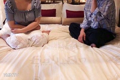 fc2-ppv 2977705 ※期間限定販売【企画・素人ナンパ】以前ニュースになった乱交大学生の裏サークルで撮影された動画を入手しました。素人ナンパ３Ｐの内容ですが、さすがにお金を集めていたサークルだけあり、リアルに撮影されている {