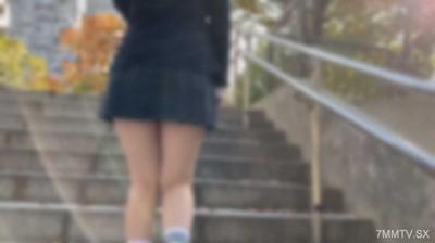 fc2-ppv 3149403 【#71】制服ボブの**生はピュアで人見知り。公園デート中に短いスカートから見える生脚が美白で大興奮！初体験の大人セックスでビクビク感じまくり、最後は流れで孕ませ中出し♡両想い♡ {