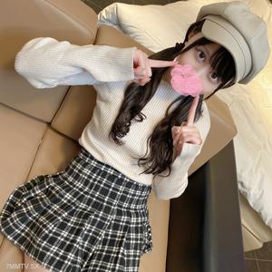 fc2-ppv 3299193 【Beauty Exposure】After becoming close with a pair of fair-skinned, slim convenience store clerk girls, a video supposedly shot for personal use was leaked.