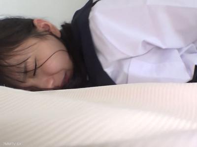 fc2-ppv 3402466 【Student ID confirmed】Genuine freshman shoots inside during fertile days / Report pregnancy to parents. ※Limited stock