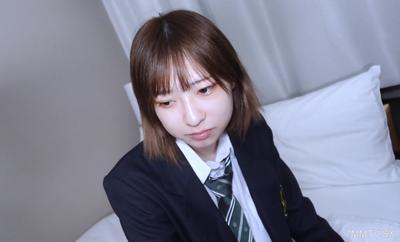 fc2-ppv 4242545 【#115】在逃學的美少年被撩到手。雖然一開始很警戒，但放鬆警惕後就帶回家成功了！直接生插入，確定射精在緊緻的子宮裡♡