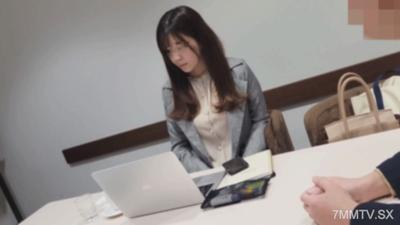FC2-PPV 4407539 【個人】元公務員の美乳美人。仕事先まで乗り込み口内射精。自宅まで取り立て美乳を弄び嫌がりながらも大量中出しされたハメ撮りで返済中（4月限定1980pt） {