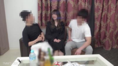 FC2-PPV 4440151 차여서 일에도 영향을 받은 후배를 위해 내가 가장 좋아하는 하얀 피부와 날씬한 미녀와 삼각관계를 맺고 안에 사정하게 해주었다.
