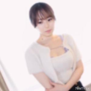 fc2-ppv 4500786 『現在的超特別價格』『完全露臉』雷的神乳吉他手。時限炸彈級的飛彈巨乳，因為神乳而專注於胸部的內衣模特兒拍攝會。邀請她到室內後發生了不可思議的事情