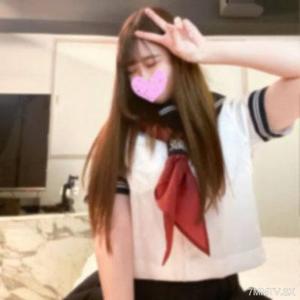 FC2-PPV 4510615 【18歲**・無修正】閃閃發光的制服姿態和直髮長髮美麗的容貌，笑容像偶像般耀眼●**和……夢幻中的親密生殖器插入中出式性交了!!