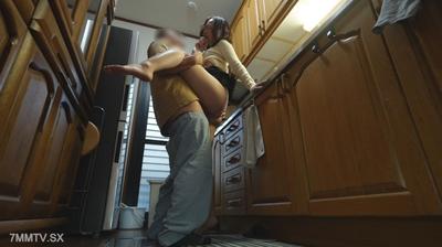 fc2-ppv 4588898 【Unedited × Personal Photography】The miracle of a 40-something-year-old beautiful witch, brazenly doing sex work in broad daylight even though her neighbor is in the next room. In her own kitchen, she&quots penetrated in the cowgirl position w